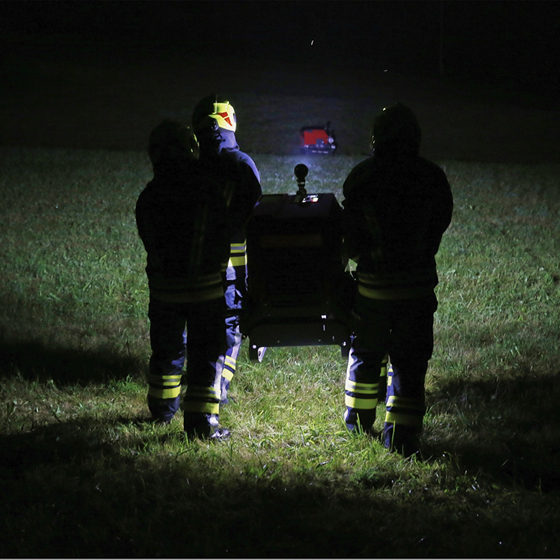Bild von ROSENBAUER Umfeldbeleuchtung in LED-Technik im Traggestell der Tragkraftspritze FOX S/FOX 4
